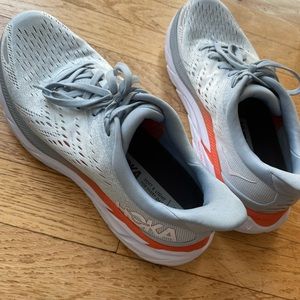 Hoka Clifton 8 - Size 8.5